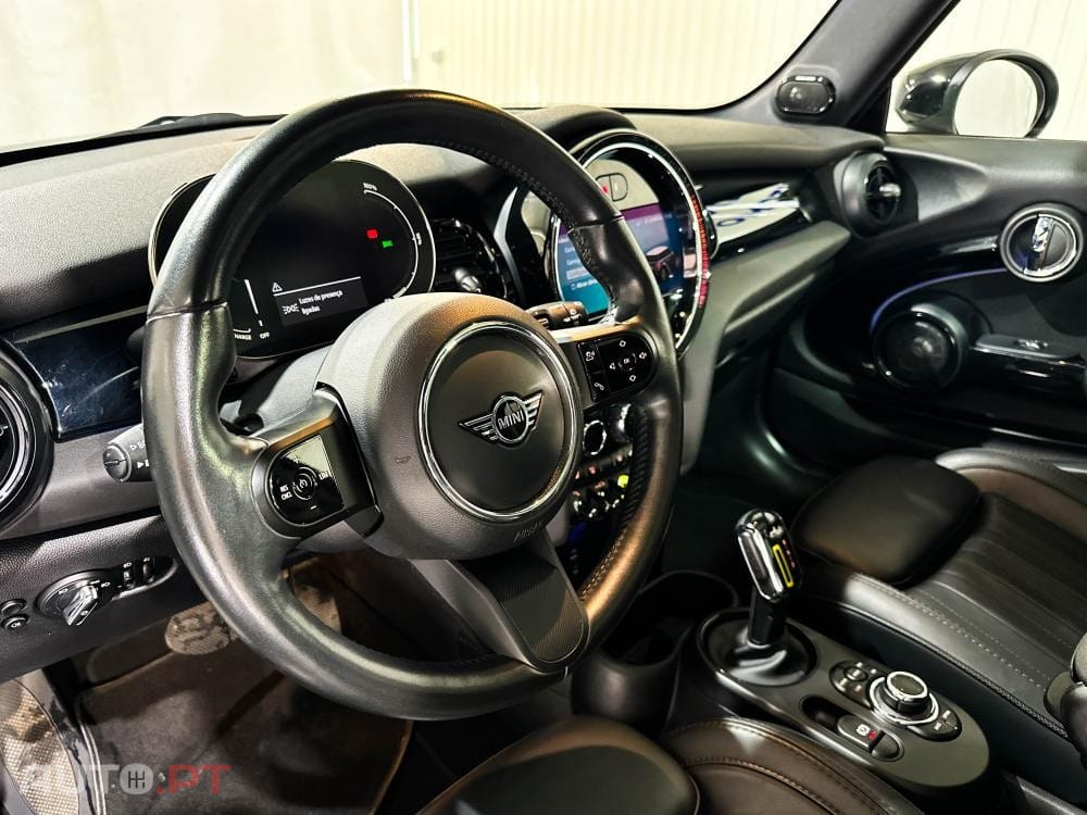 MINI Cooper Cooper SE Premium Classic