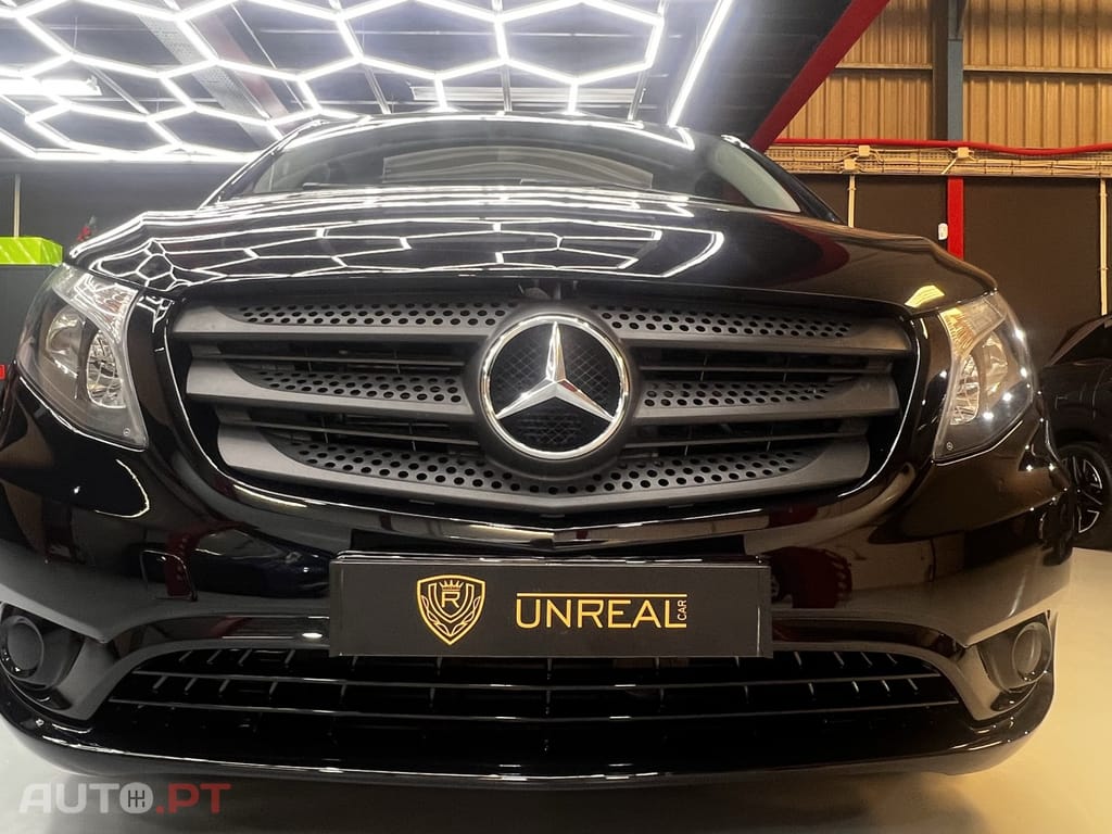 Mercedes-Benz Vito Extra-Longa Aut. SHUTTLE