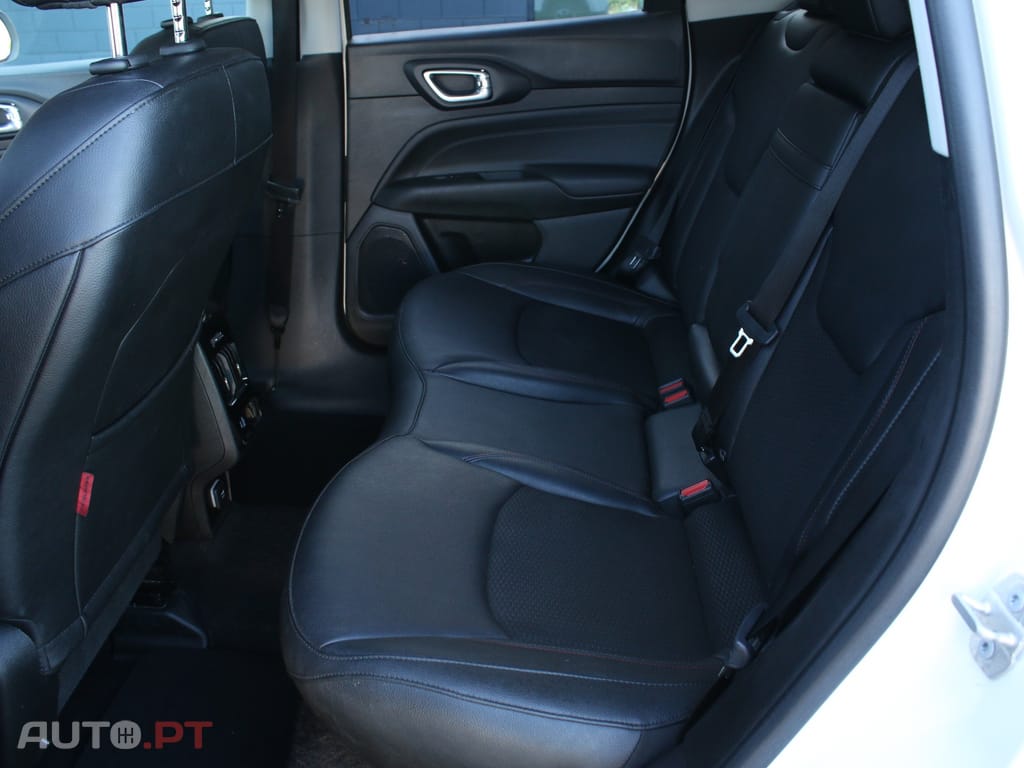 Jeep Compass 1.3 TG 4Xe Trailhawk