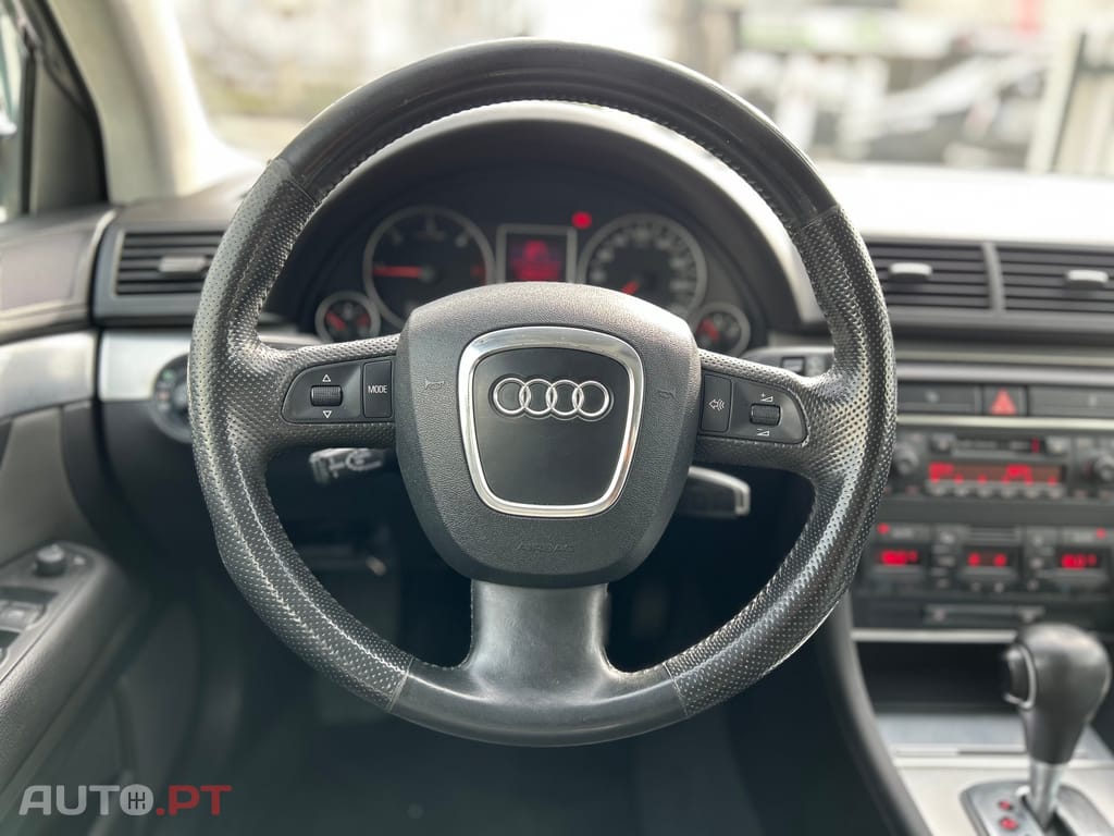 Audi A4 Avant 2.0 TDI S-LINE MULTI.