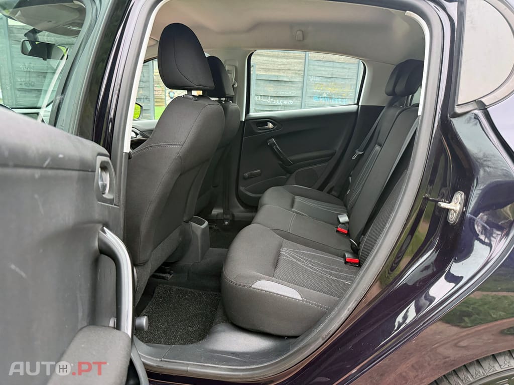Peugeot 208 1.2 Pure tech