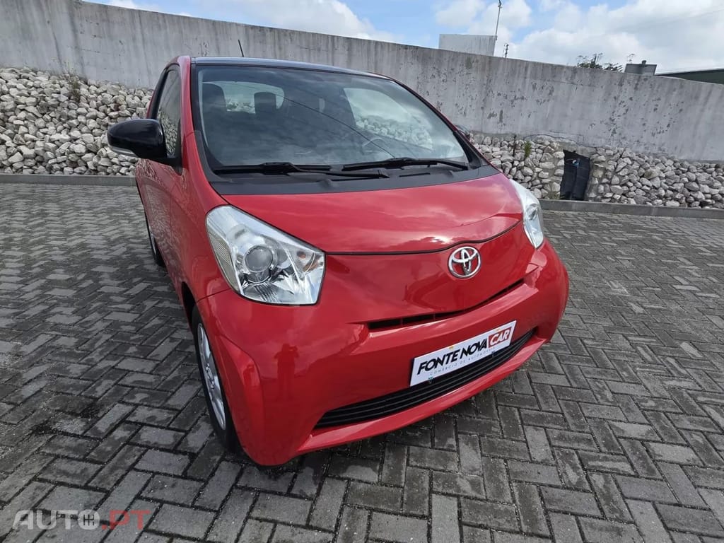 Toyota iQ 1.0 VVT-i