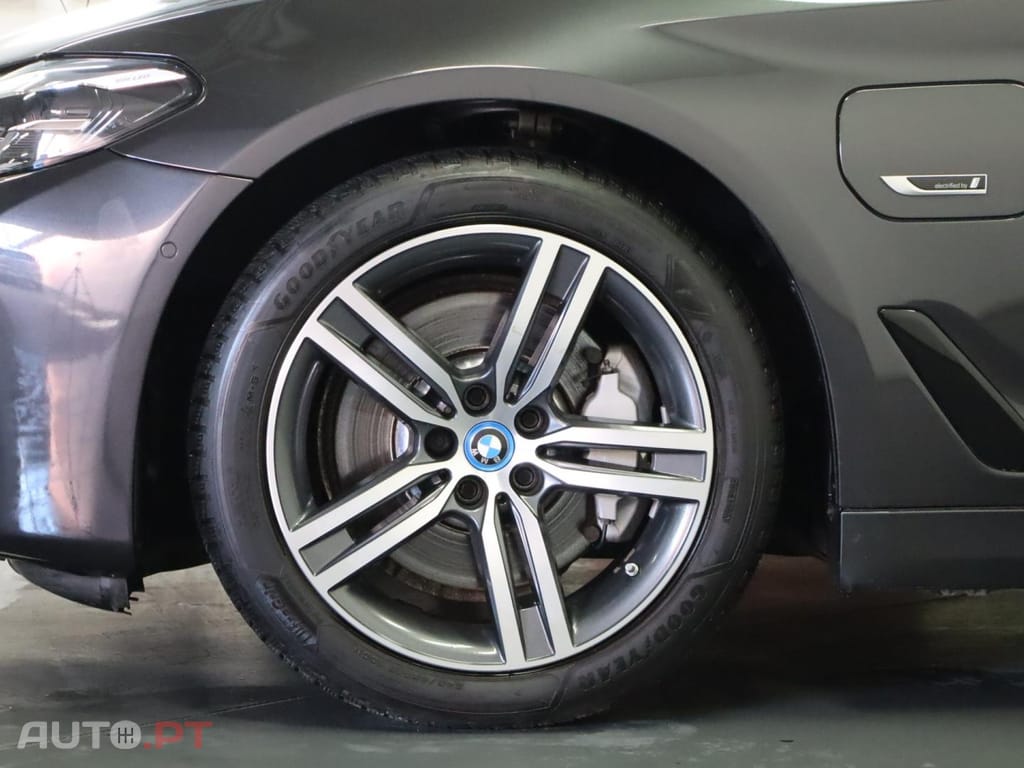 BMW 530 e Auto Line Luxury