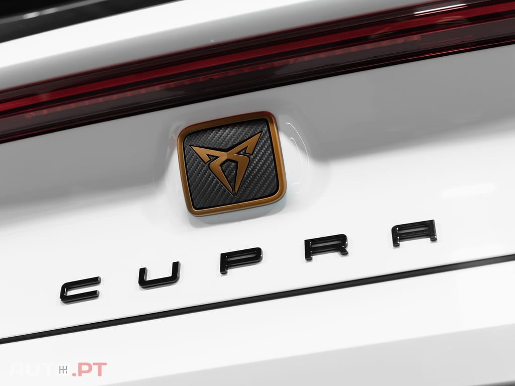 Cupra Leon 1.4 e-Hybrid VZ DSG
