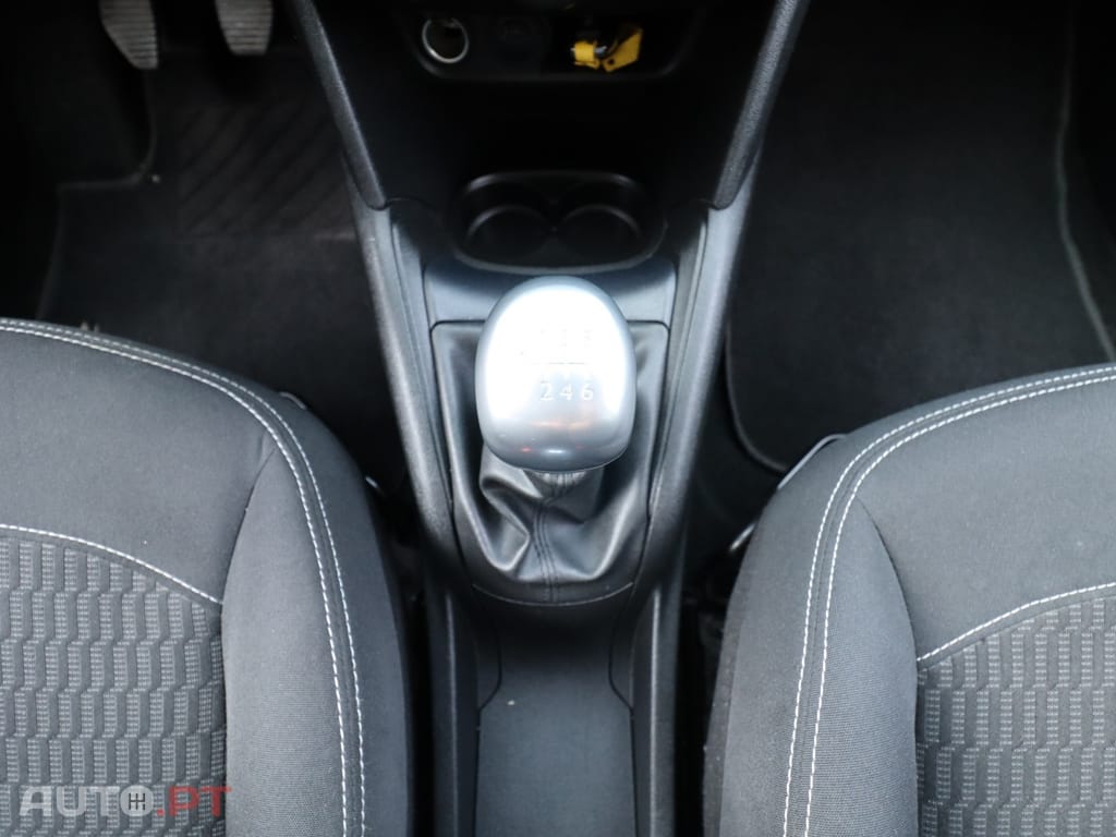 Peugeot 208 1.5 Hdi — fotografia 18