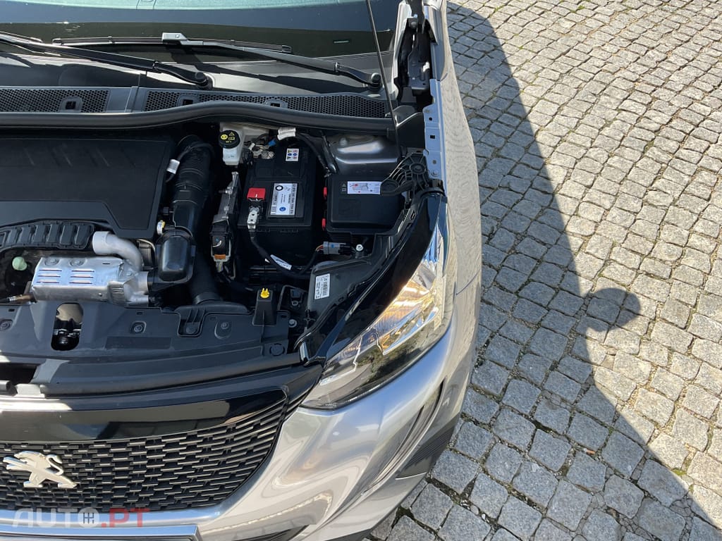 Peugeot 2008 1.2 PureTech Style