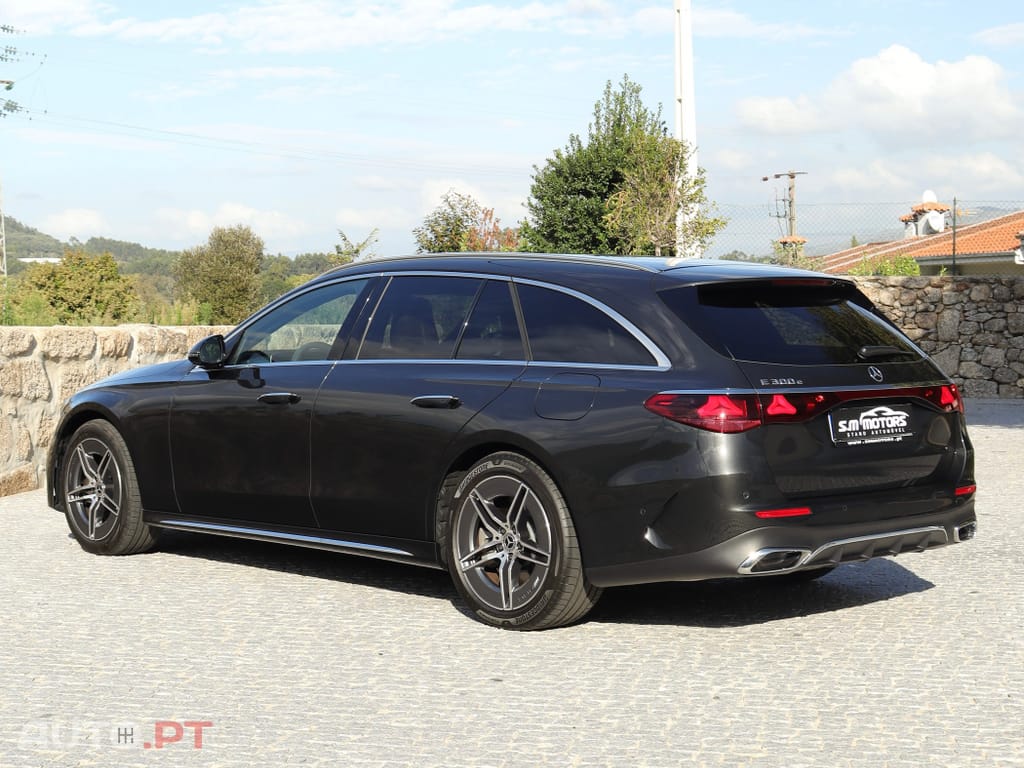 Mercedes-Benz E 300 e AMG Line — fotografia 4
