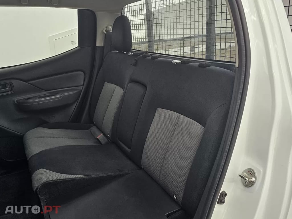 Mitsubishi L200 2.4 DI-D Invite 2WD