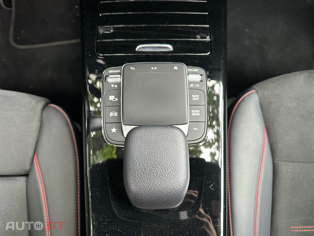 Mercedes-Benz A 250 e AMG Line