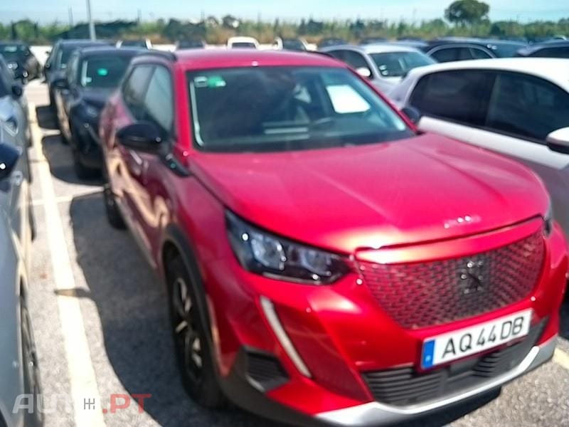 Peugeot E-2008 50 kWh Allure Pack