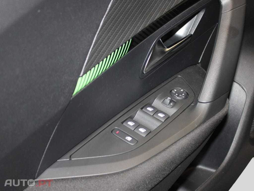 Peugeot 2008 1.5 BHDI ACTIVE I.V.A DEDUTIVEL 