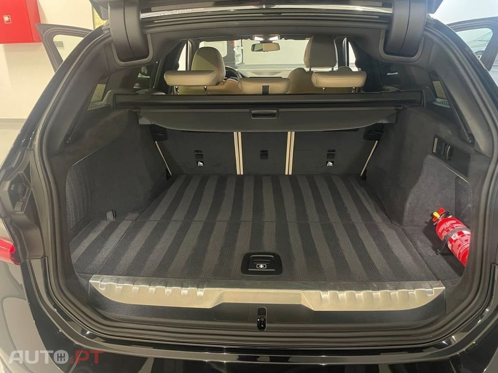 BMW 330 e Touring Pack M Auto