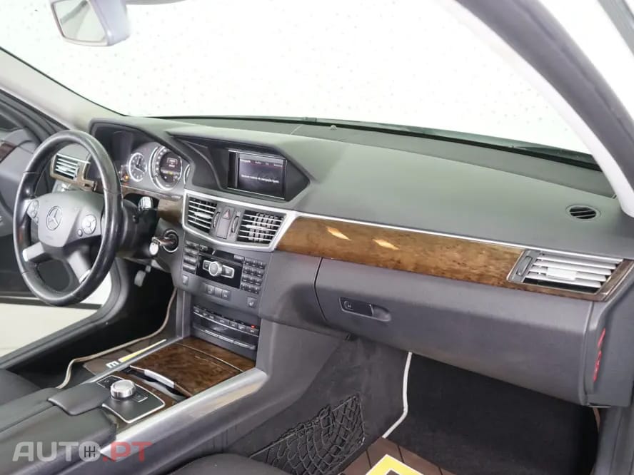Mercedes-Benz E 250 CDi Elegance BlueEfficiency Auto.