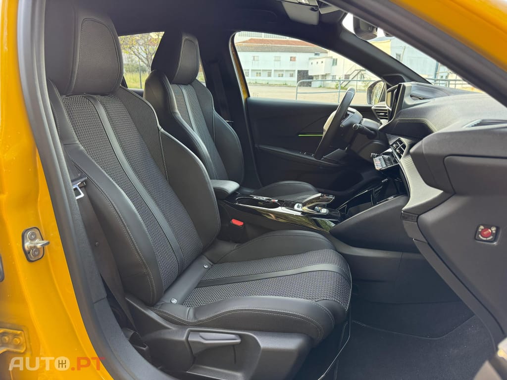 Peugeot E-208 50 kWh GT Line