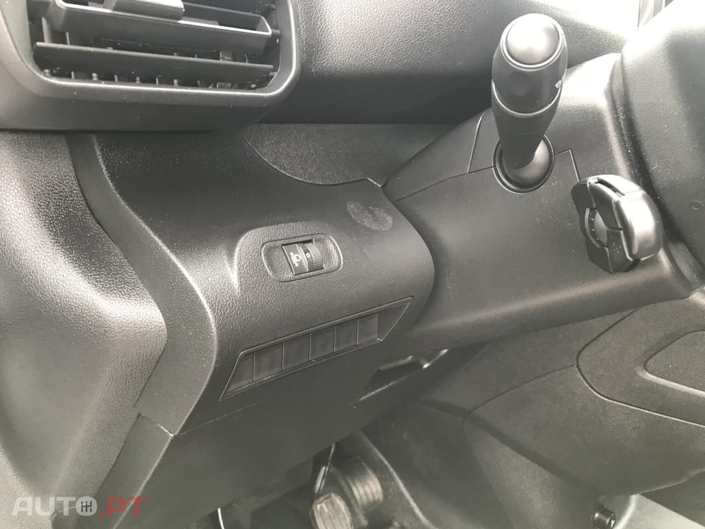 Peugeot Partner 1.5 BlueHDi Asphalt Standard