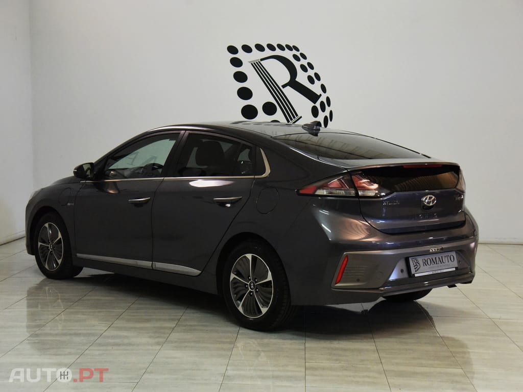 Hyundai Ioniq 1.6 GDI PHEV