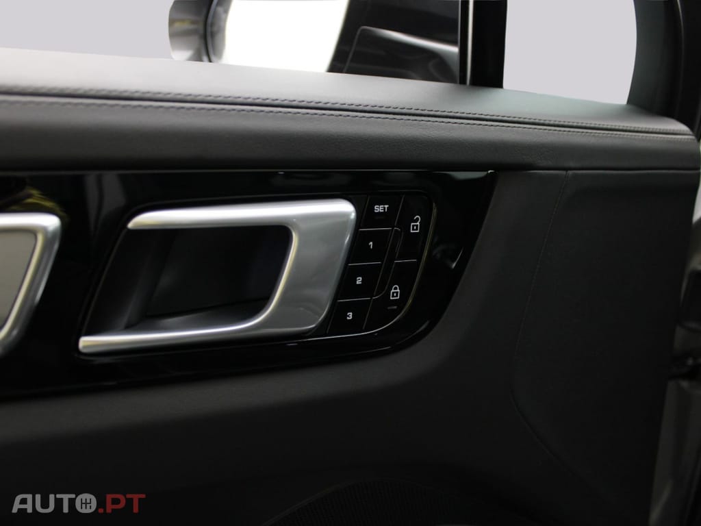 Porsche Cayenne TURBO S