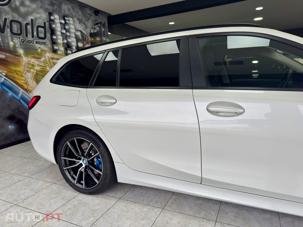 BMW 330 e Touring Corporate Edition Auto