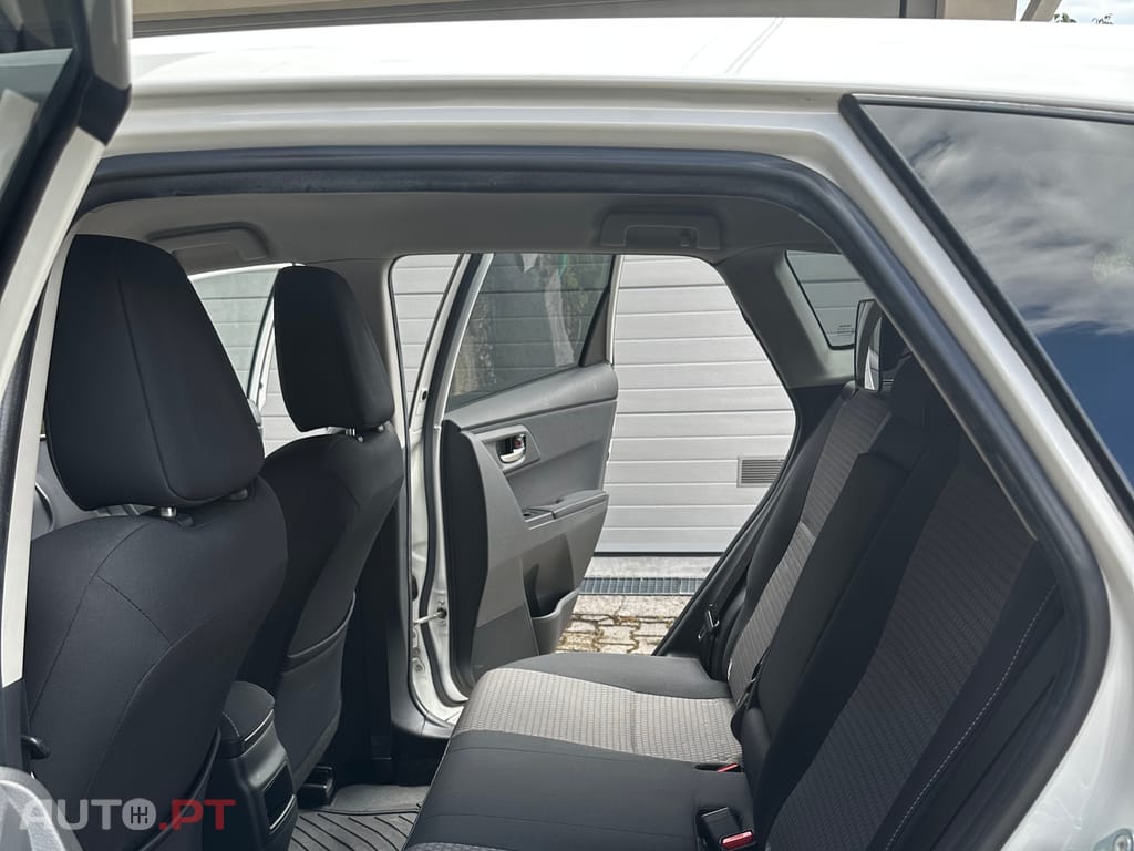 Toyota Auris Confort + pack tecnho