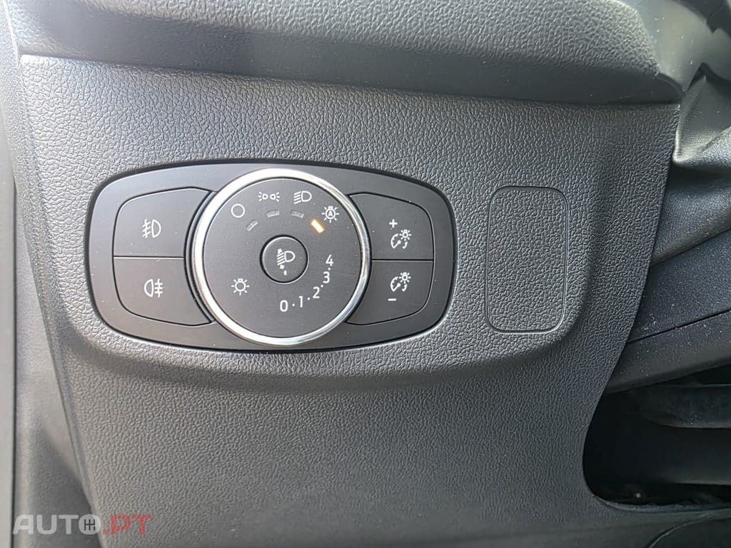 Ford Focus 1.0 EcoBoost MHEV Active X