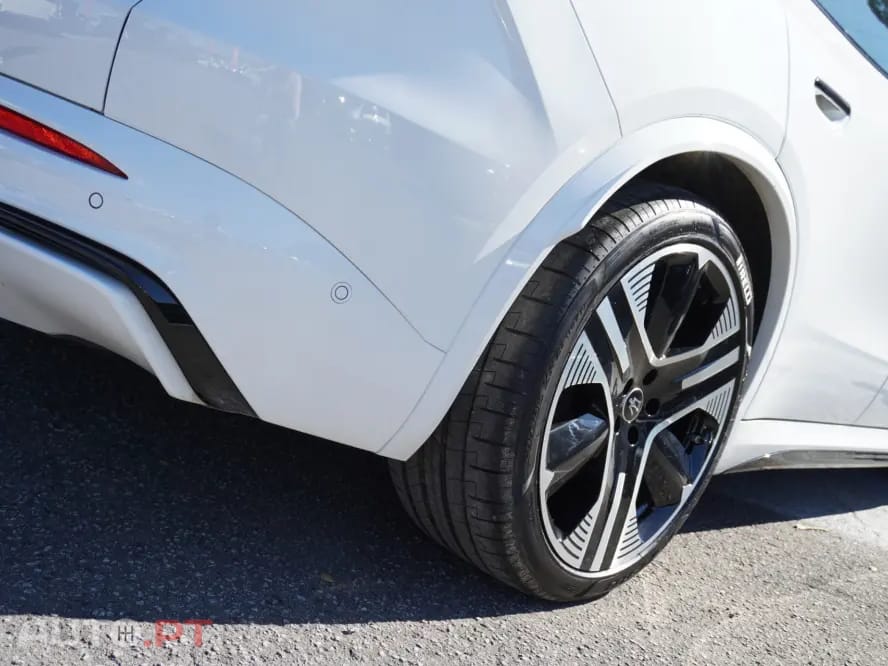 Maserati Grecale Folgore