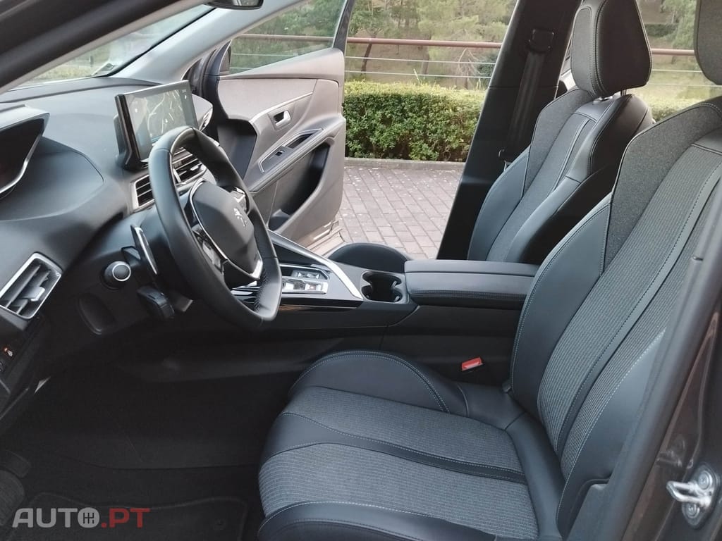 Peugeot 5008 1.2 PureTech Allure Pack EAT8