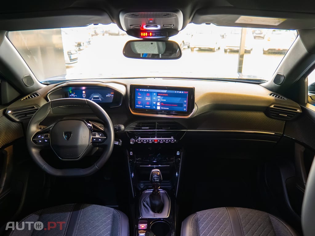 Peugeot 2008 1.2 PureTech Allure