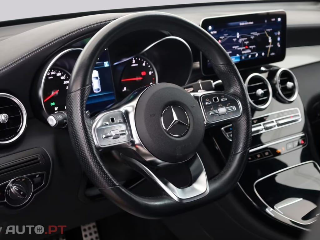 Mercedes-Benz GLC 300 I.V.A DEDUTIVEL De 4Matic AMG