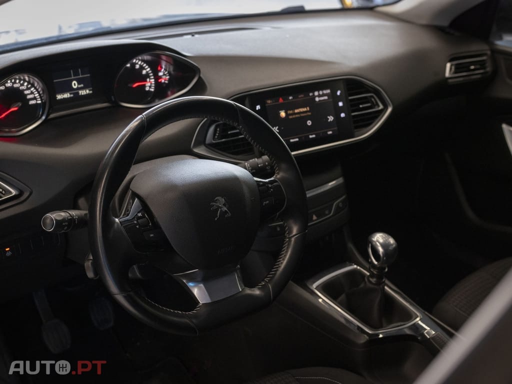 Peugeot 308 1.2 PureTech Business Line