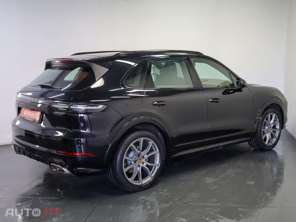 Porsche Cayenne 3.0 Dakar 84