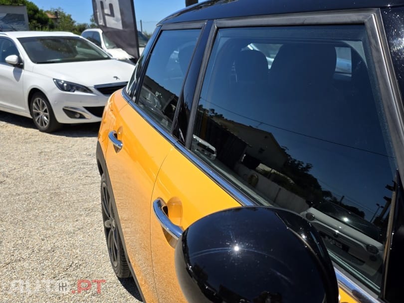 MINI Cooper Cooper D Auto