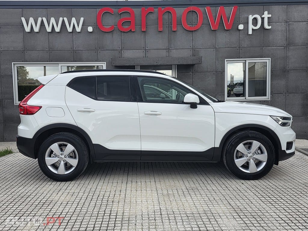 Volvo XC40 1.5 T3 Momentum Tech Edition