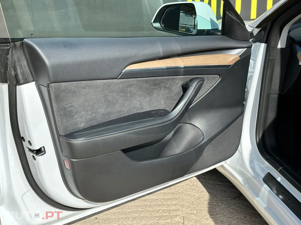 Tesla Model 3 Standard