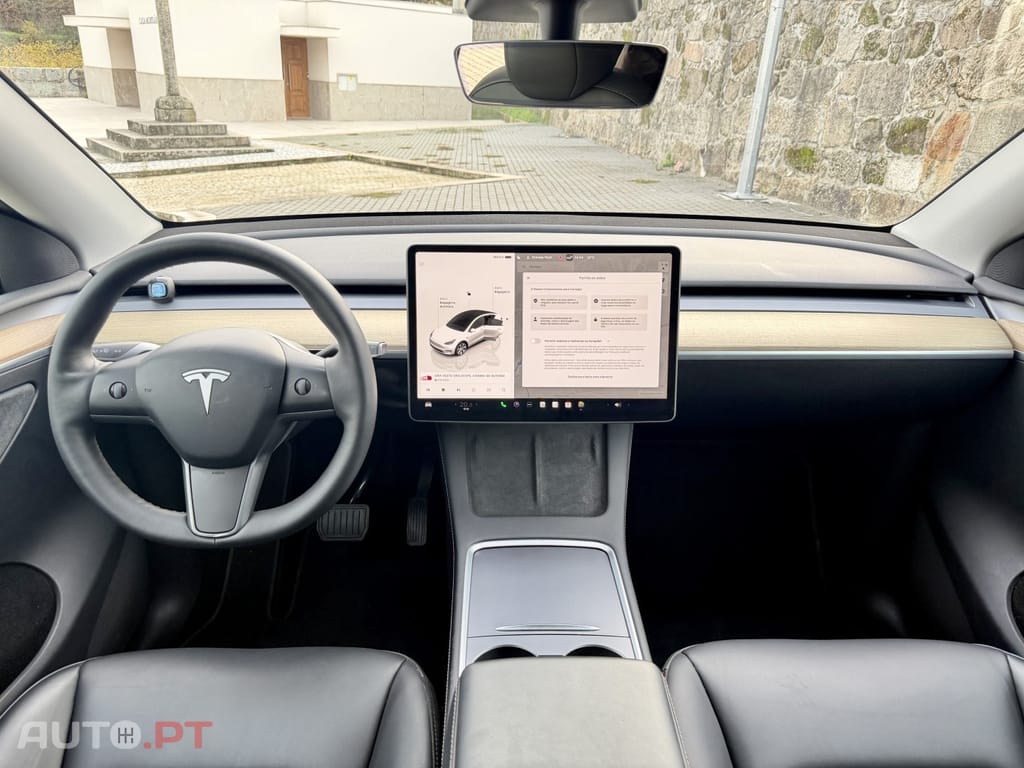 Tesla Model Y Standard