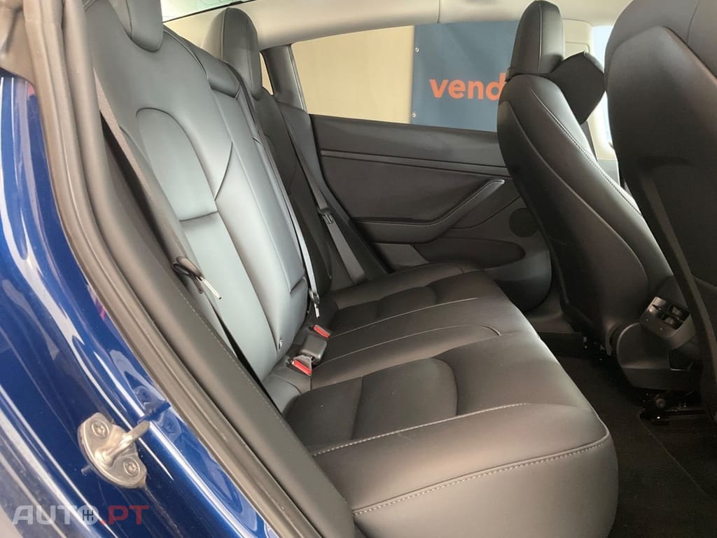 Tesla Model 3 Standard Range Plus RWD