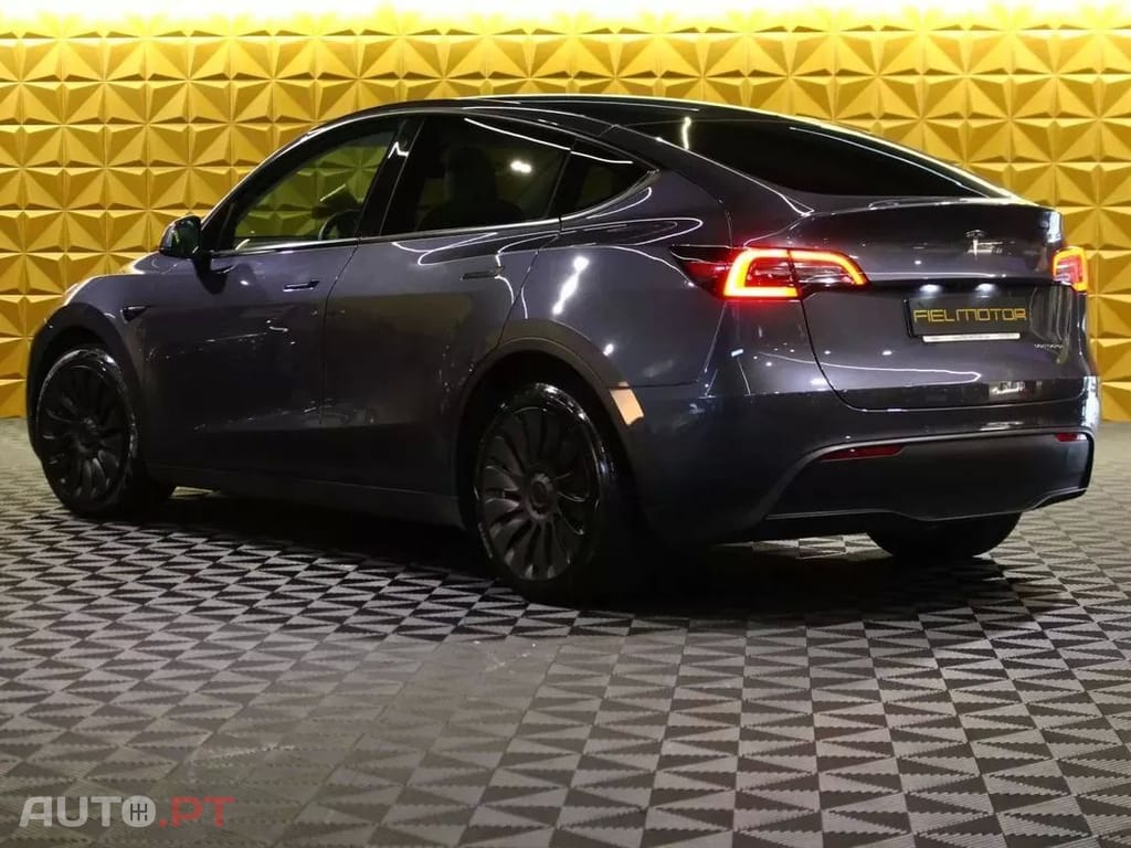 Tesla Model Y Long Range Tração Integral