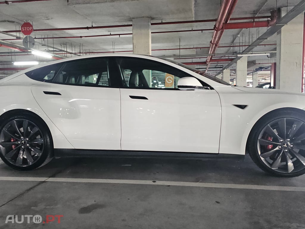 Tesla Model S S85D