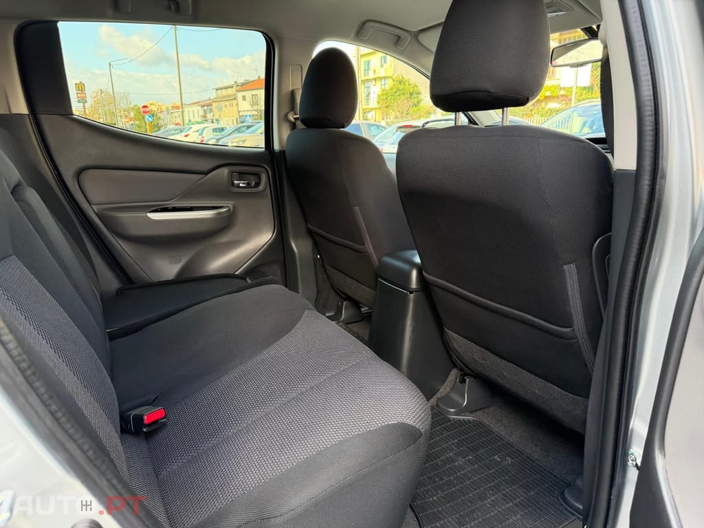 Mitsubishi L200 2.4 DI-D CD Sportbox Strakar 4WD