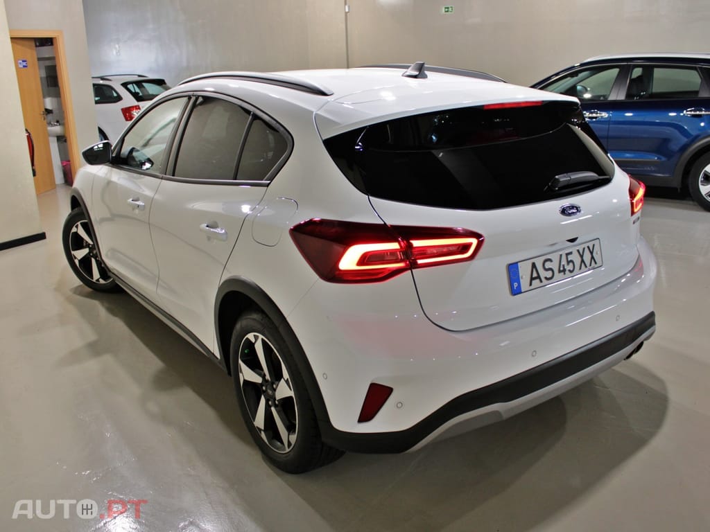 Ford Focus 1.0 EcoBoost MHEV Active X