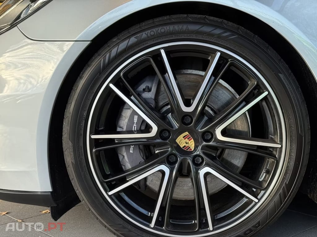 Porsche Panamera 4 E-Hybrid