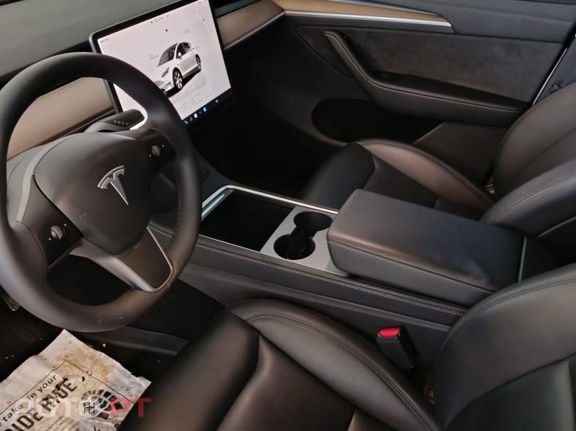 Tesla Model Y Tração Traseira