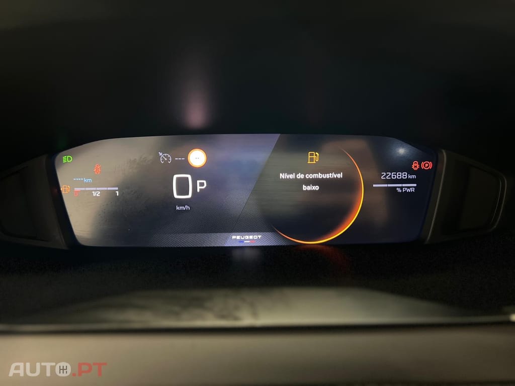 Peugeot 2008 1.2 Hybrid Allure e-DCS6