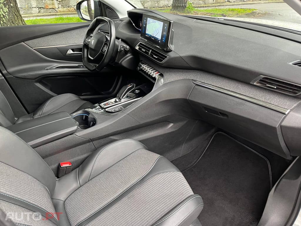 Peugeot 3008 Cx Automatica ( 8 Velocidades )