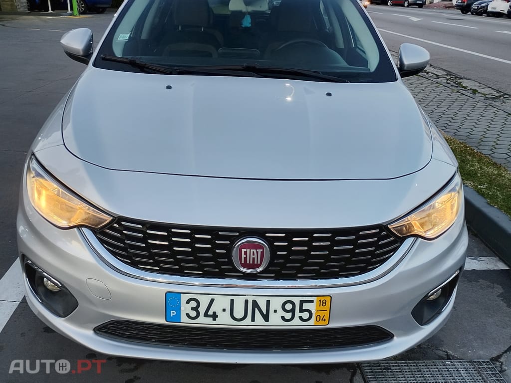 Fiat Tipo Jet Lounge 17"