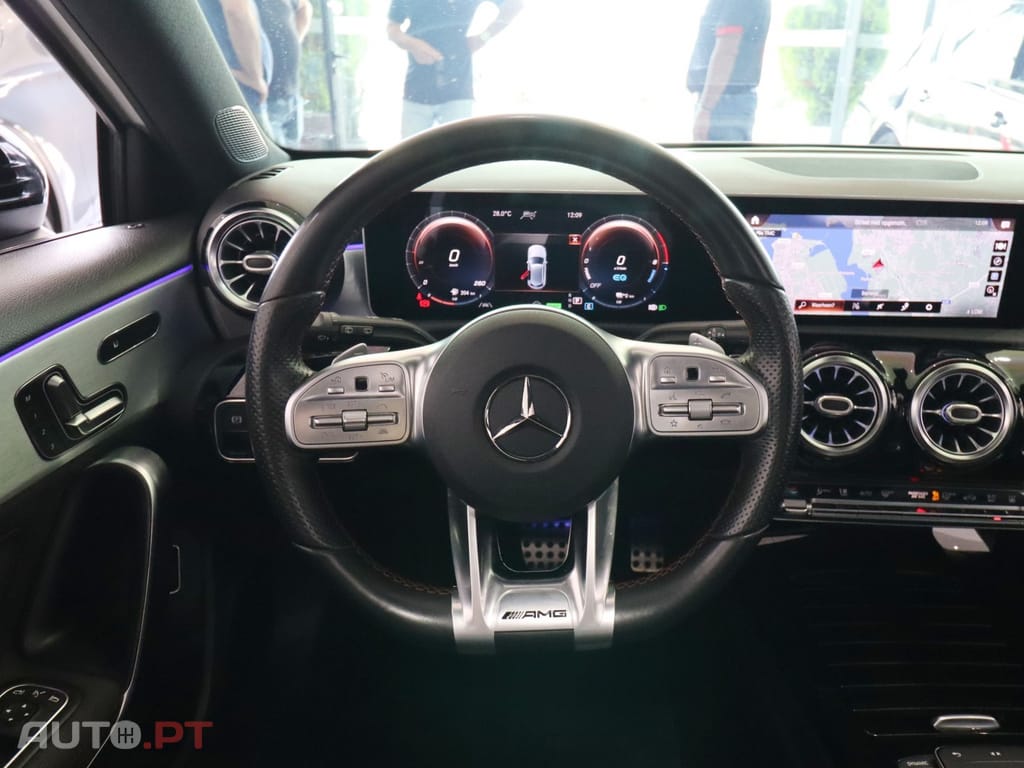 Mercedes-Benz A 250 AMG LINE