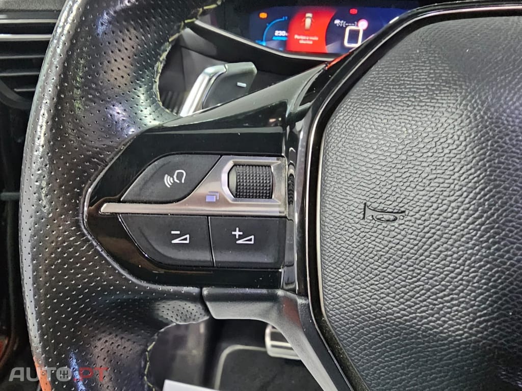 Peugeot 2008 1.2 PureTech GT EAT8