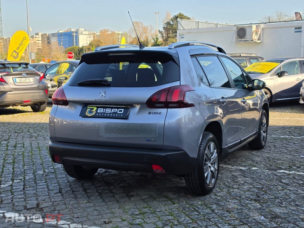Peugeot 2008 1.2 PureTech Style