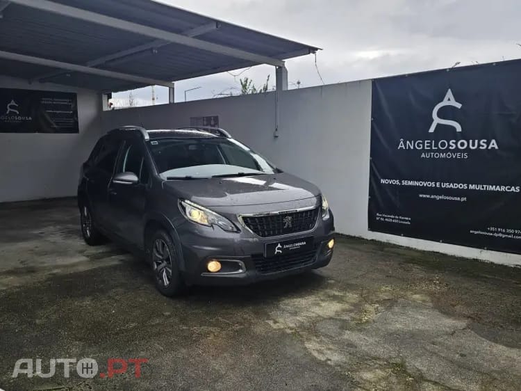 Peugeot 2008 1.2 PureTech Signature
