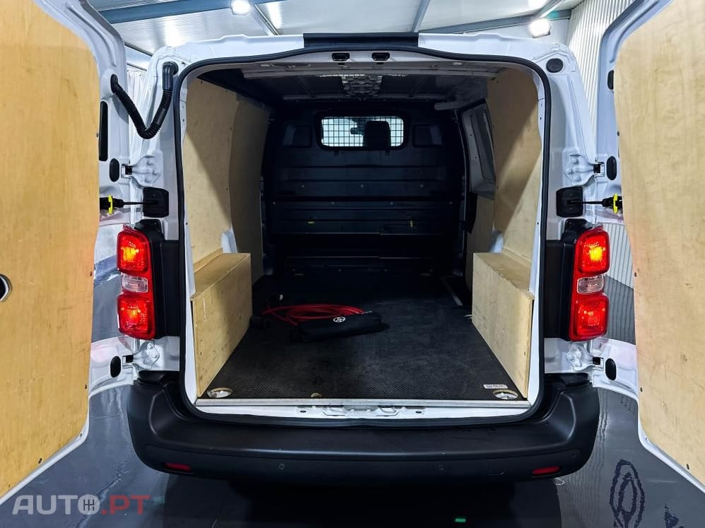 Toyota Proace Eletric 75kWh 136cv Business Line