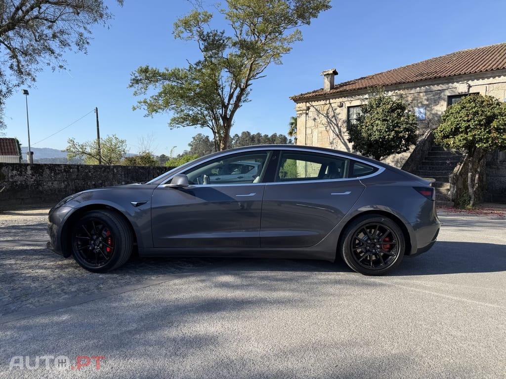 Tesla Model 3 Standard Range Plus RWD